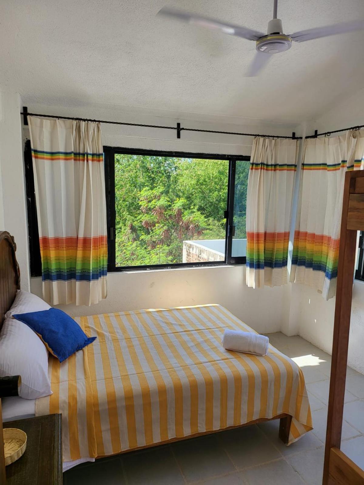 לינה וארוחת בוקר פוארטו אסקונדידו Casa Vacacional מראה חיצוני תמונה
